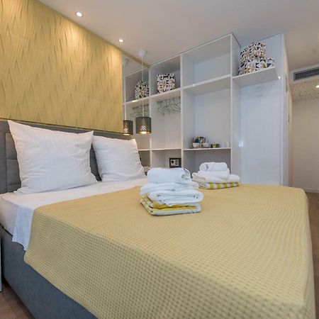 Gallery Rooms With Parking Задар Екстериор снимка