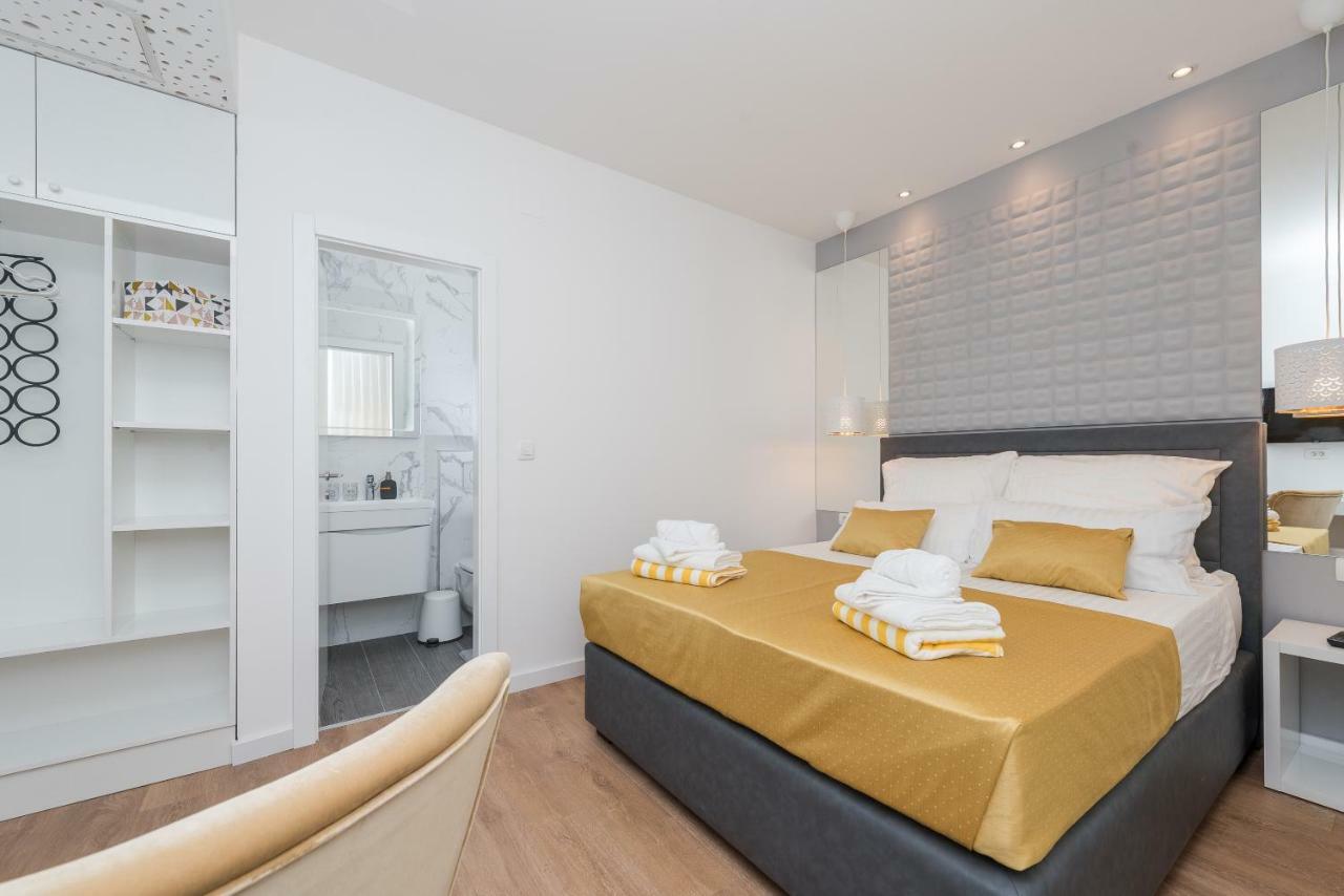 Gallery Rooms With Parking Задар Екстериор снимка
