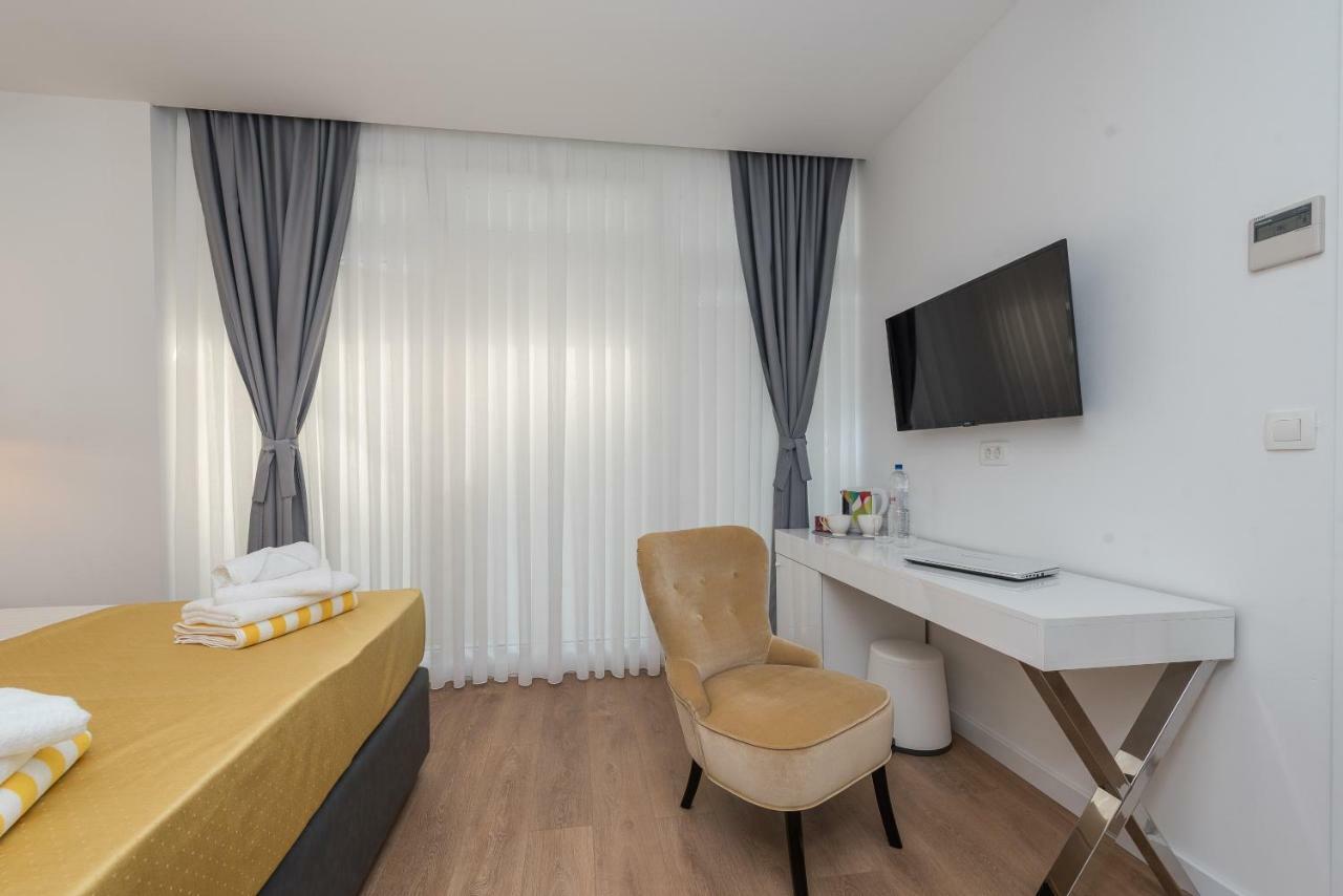Gallery Rooms With Parking Задар Екстериор снимка