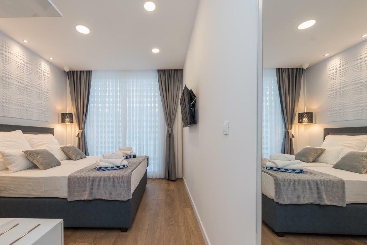 Gallery Rooms With Parking Задар Екстериор снимка
