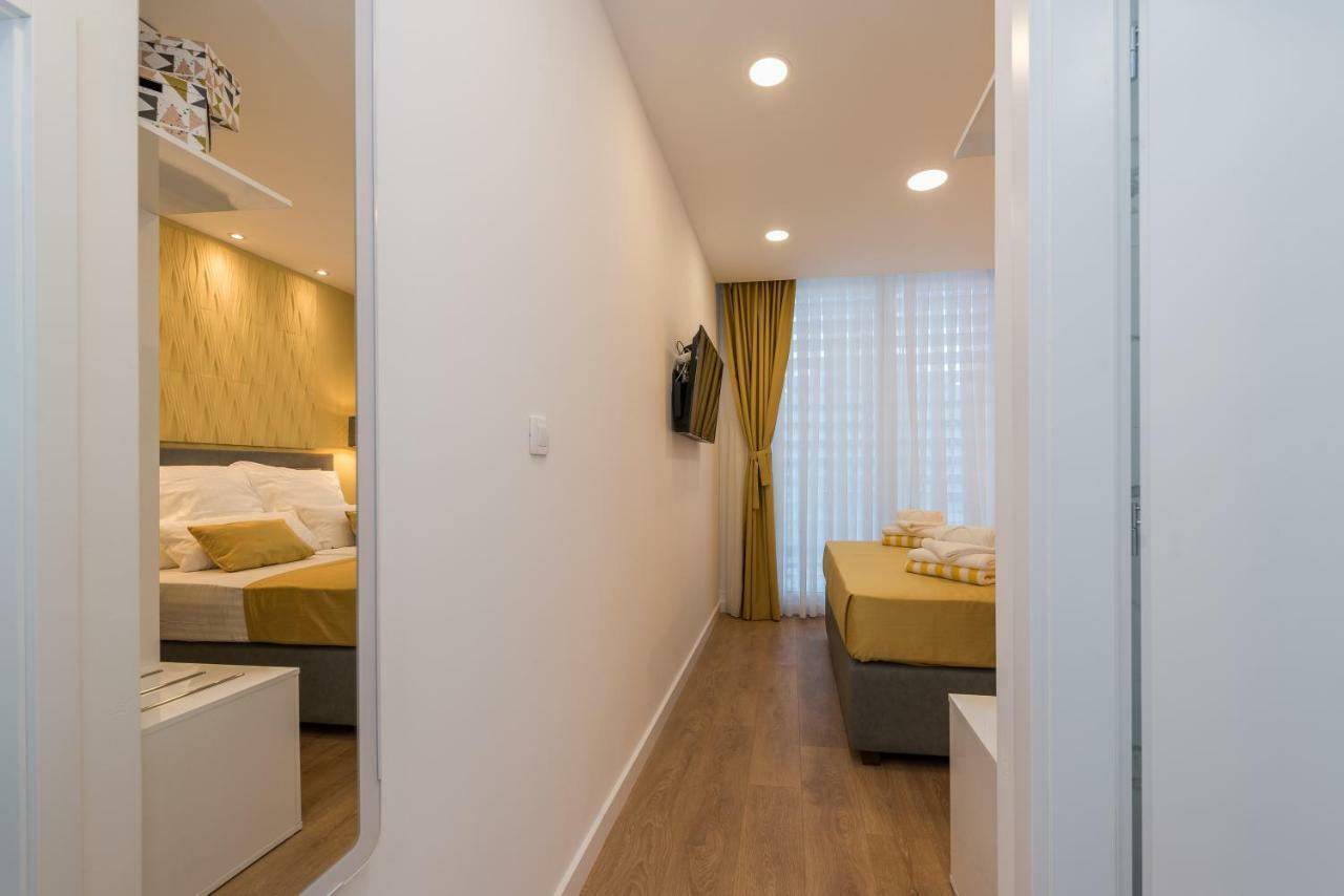 Gallery Rooms With Parking Задар Екстериор снимка