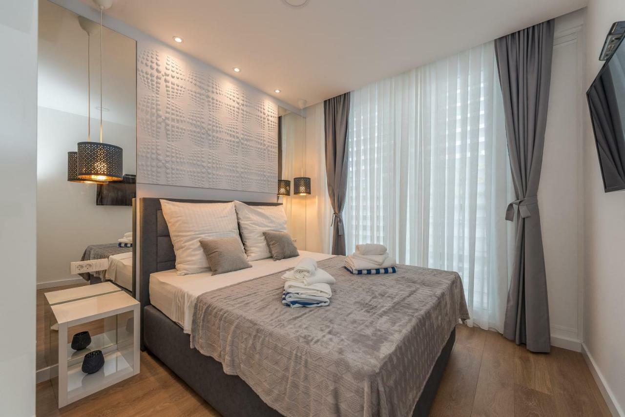 Gallery Rooms With Parking Задар Екстериор снимка